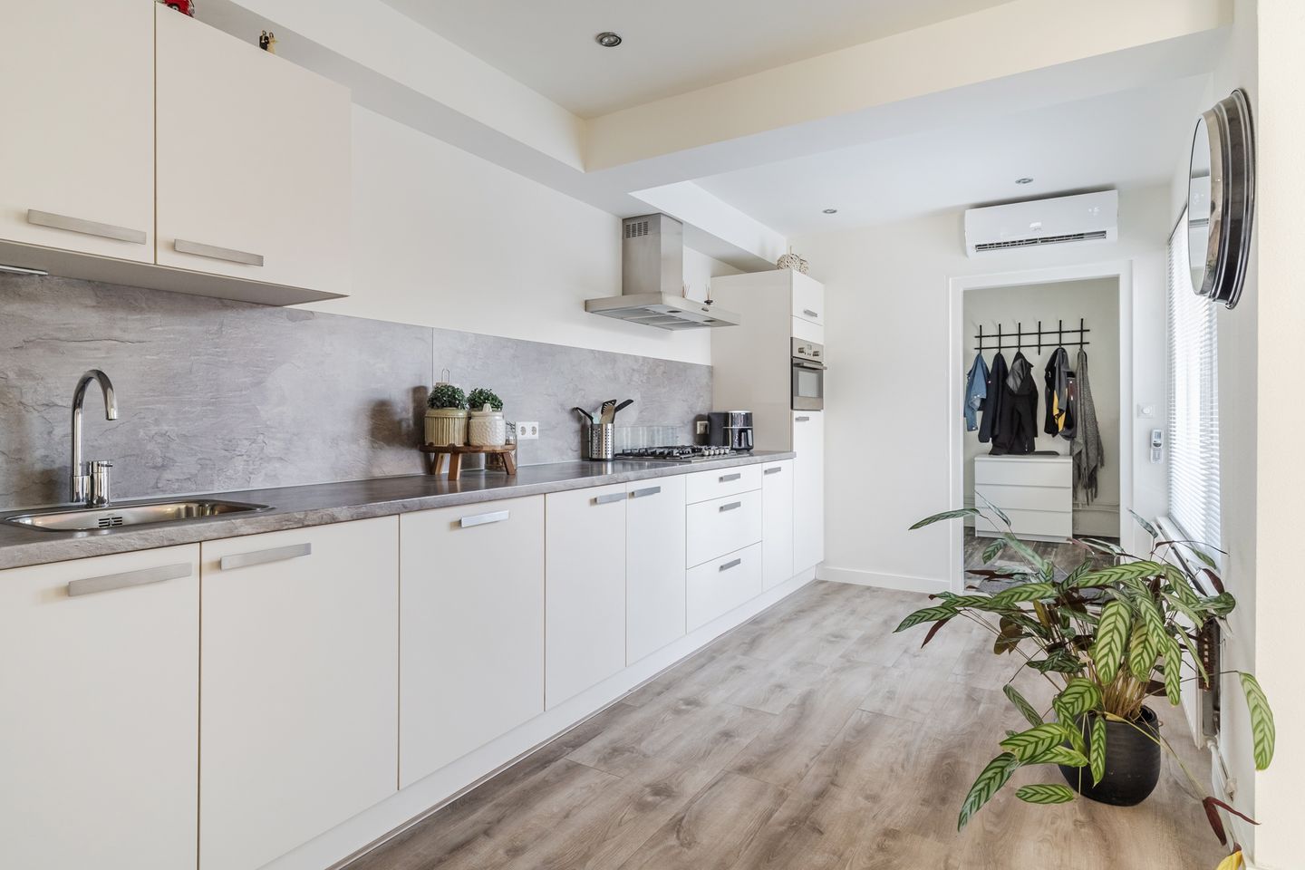 Photo 20 of Margrietstraat 18