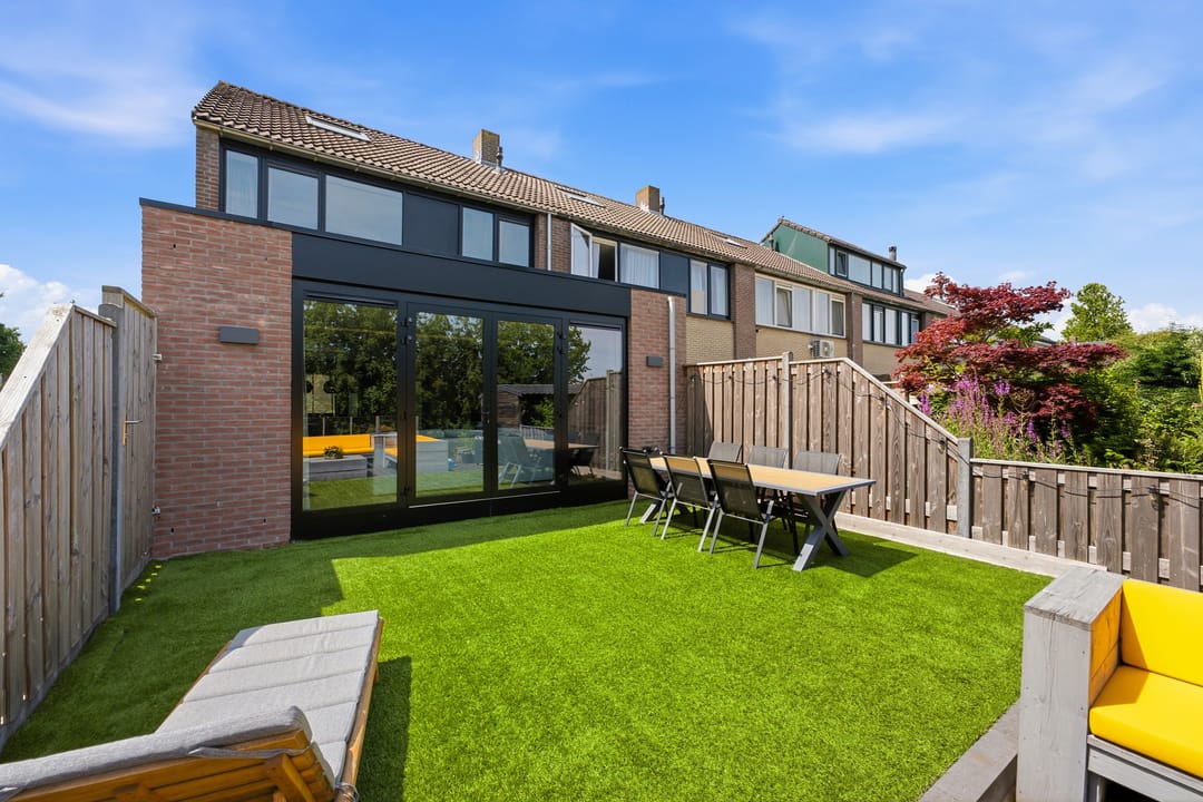 Photo 31 of Gerard Dousingel 31