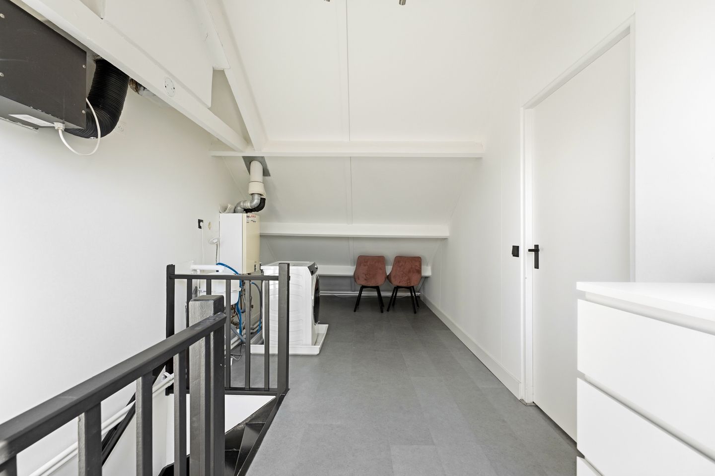 Photo 25 of Gerard Dousingel 31
