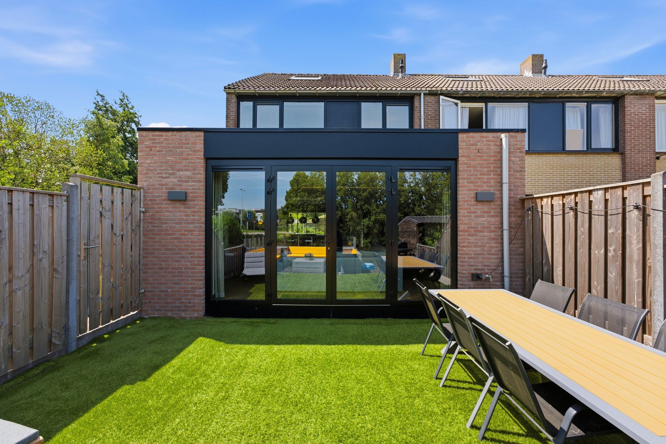 Photo 30 of Gerard Dousingel 31