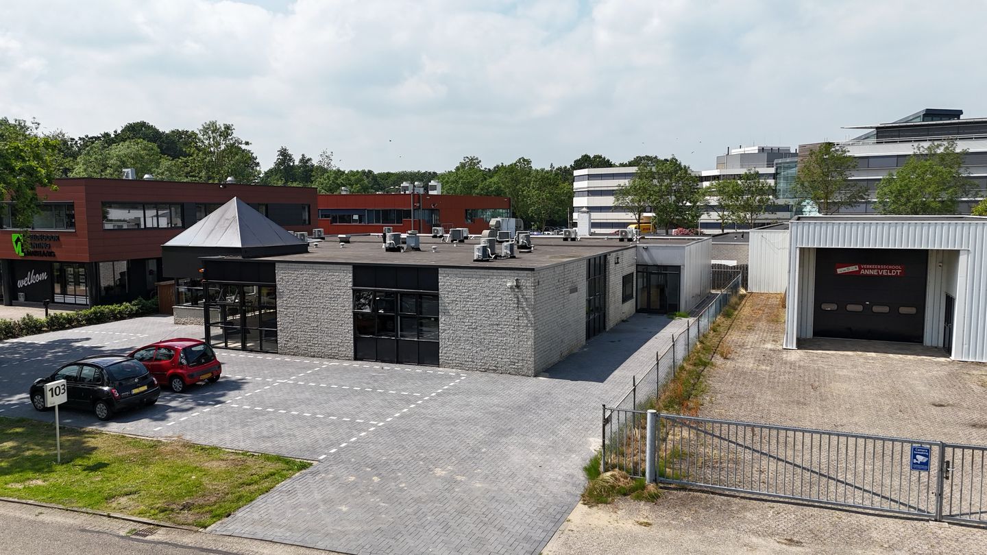 Bekijk foto 1 van Edisonstraat 103