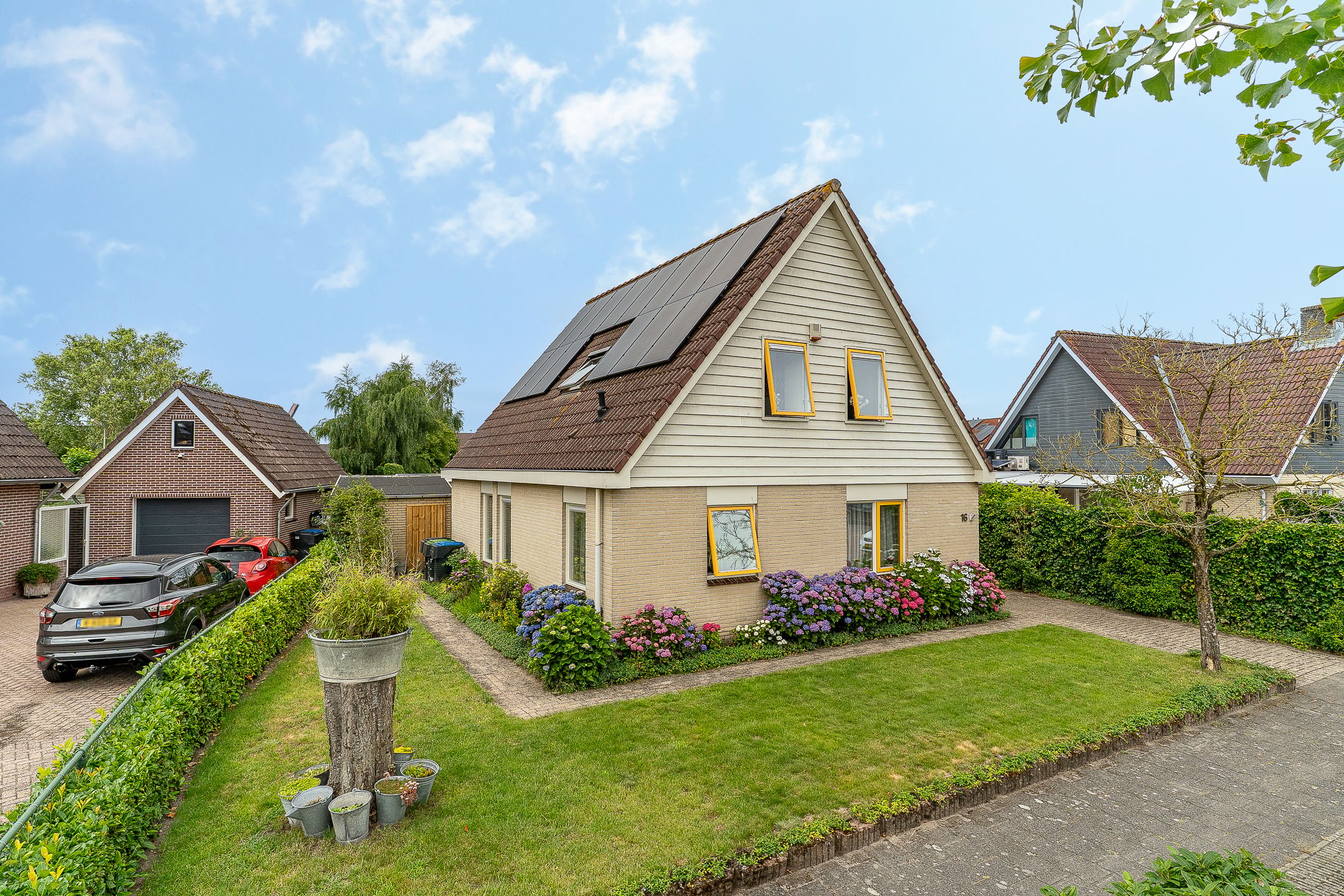 Korenbloem 16 