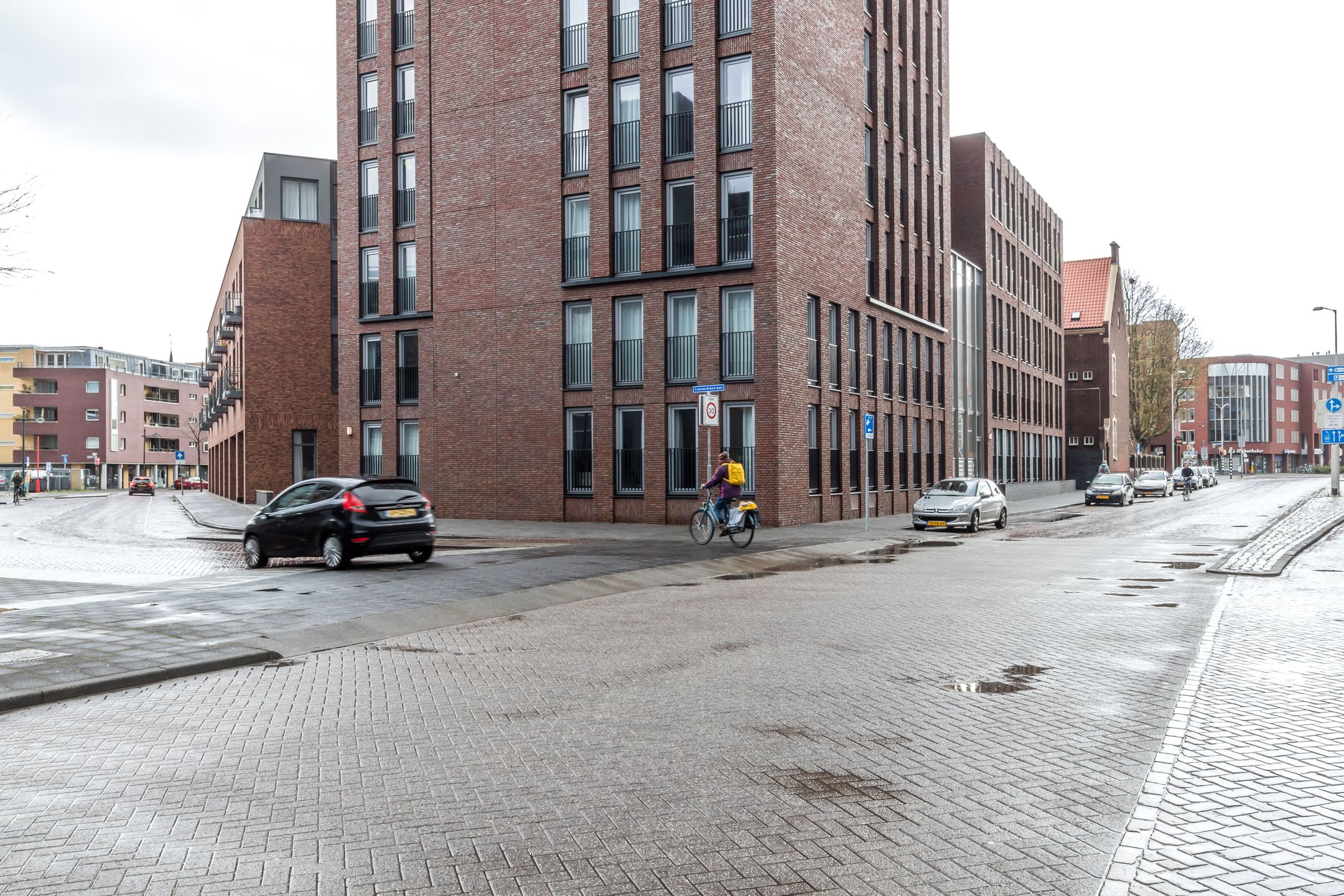 Photo 3 of Markendaalseweg 67-B1