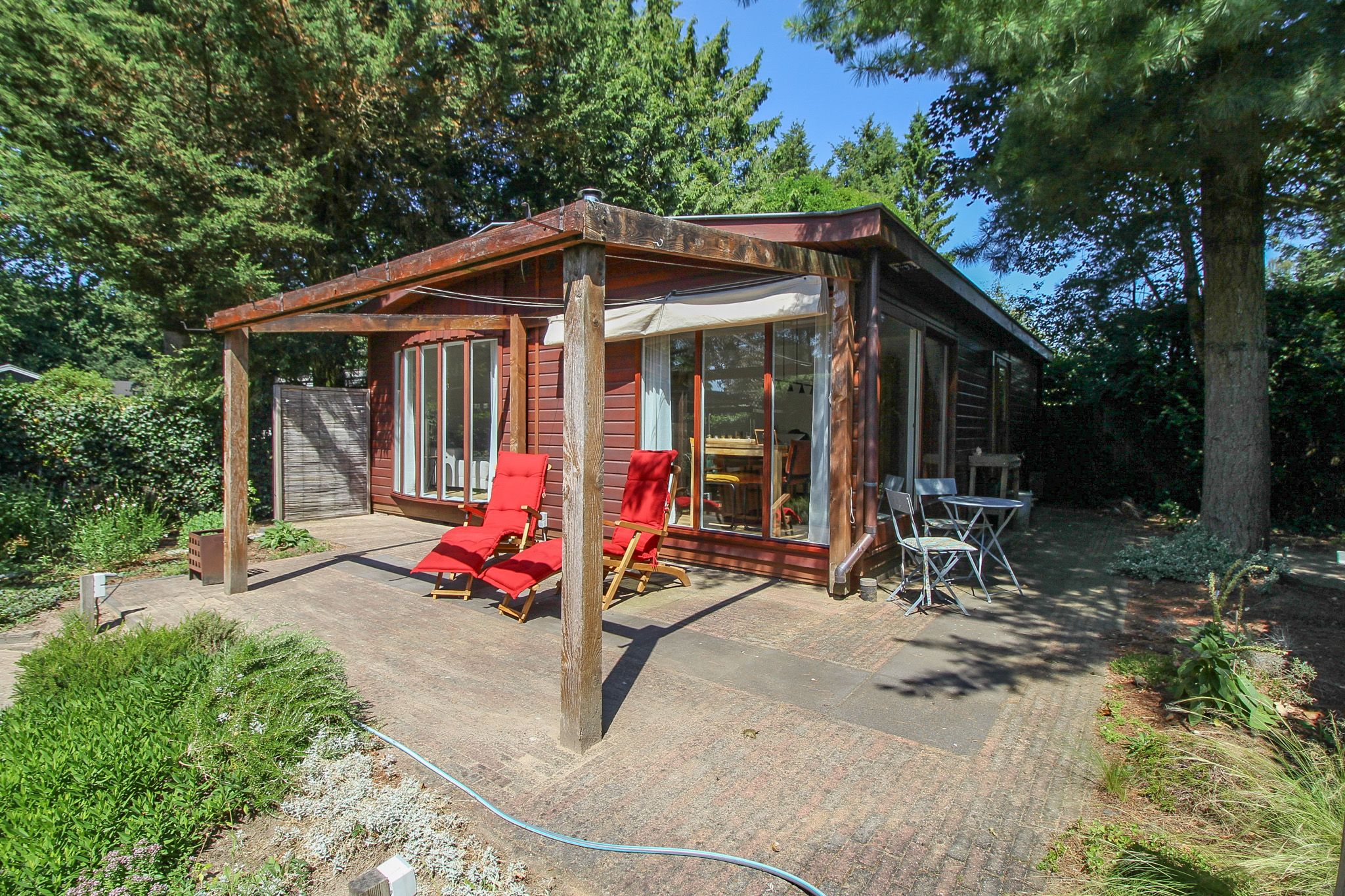 2-bedroom freehold villa in Putten — photo 1 of 5