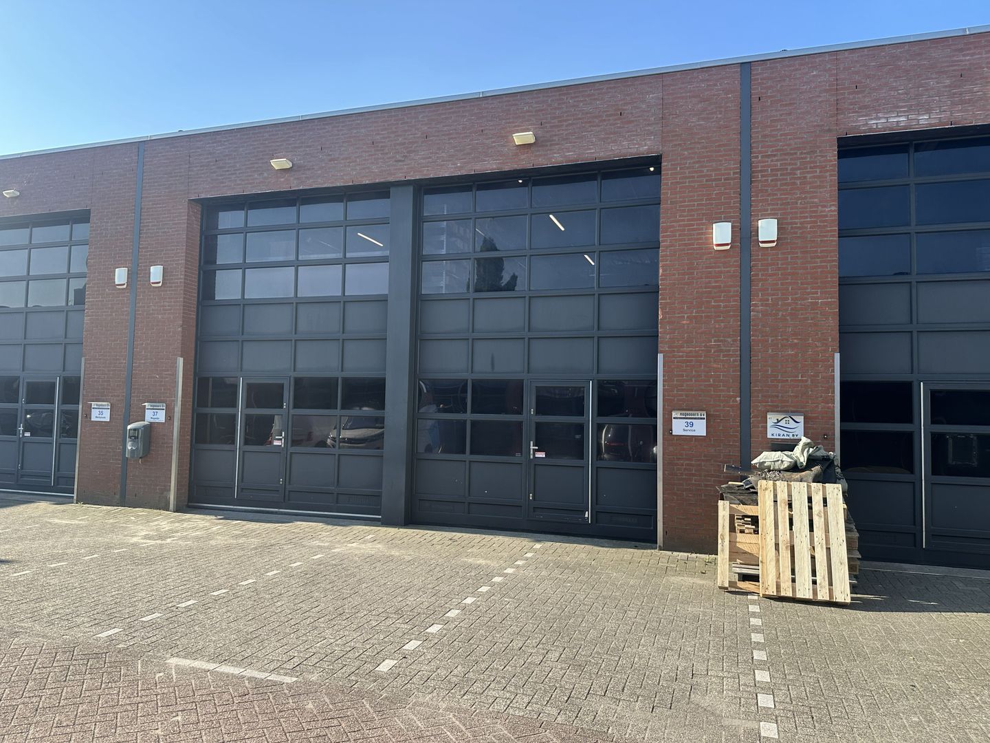 View photo 1 of Zadelmakerstraat 39
