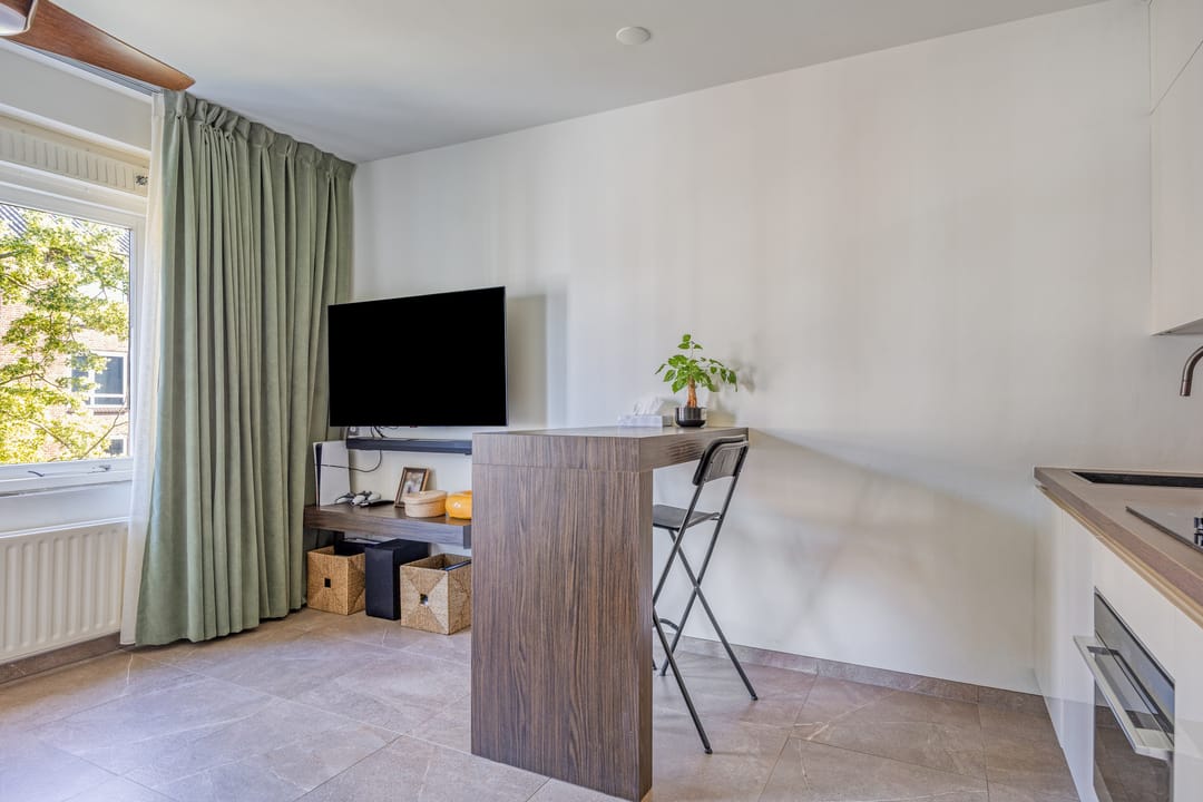 Photo 11 of Dr. Struyckenstraat 97-B