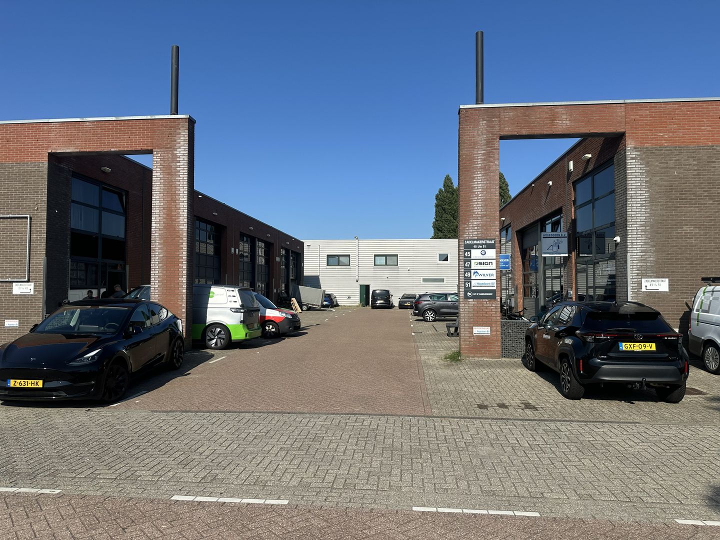 View photo 1 of Zadelmakerstraat 37