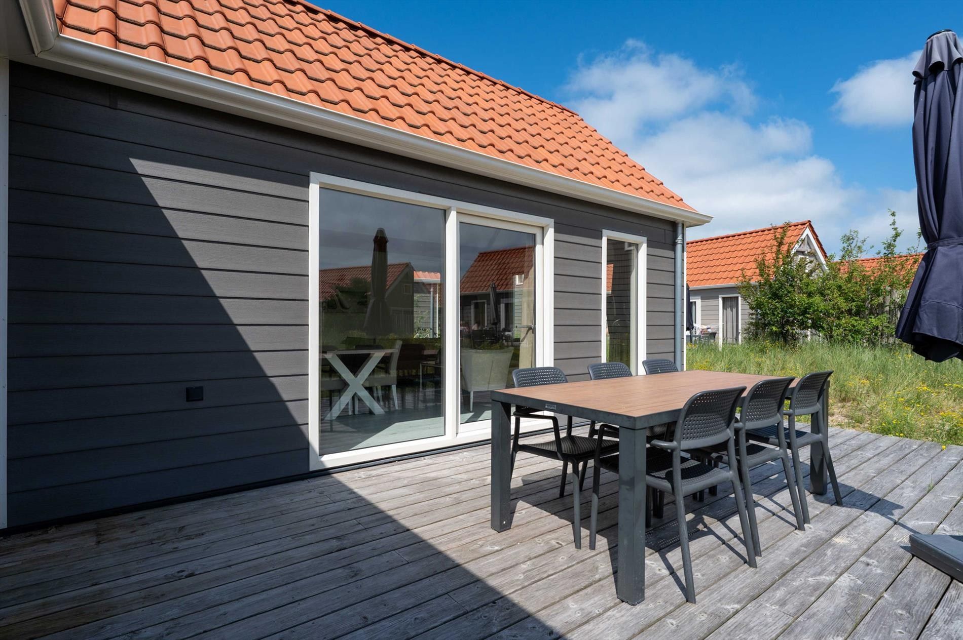 4-bedroom freehold villa in Hollum — photo 4 of 5