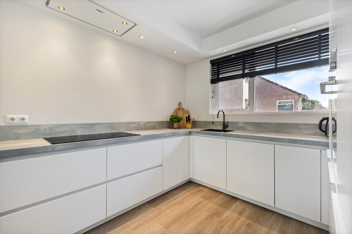 Hoekwoning te koop: Kruiszwin 3723, Julianadorp