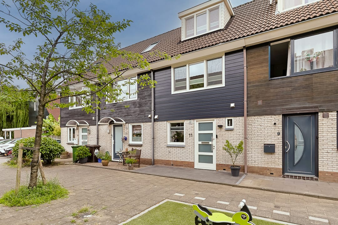 Photo 2 of Betsy Perkstraat 11