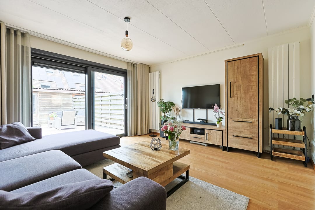 Photo 11 of Betsy Perkstraat 11