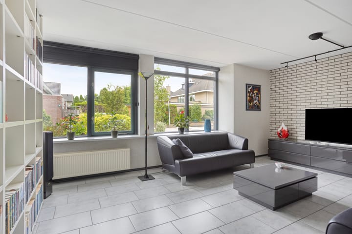Twee-onder-één-kap te koop: Sellingerbos 13, Purmerend