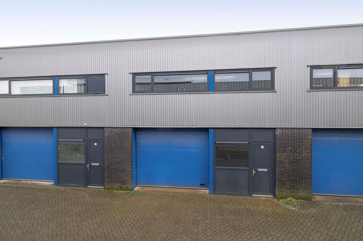 View photo 4 of Van der Waalsstraat 8-C