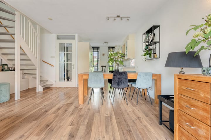 Tussenwoning te koop: Veenwortel 42, 'S-Gravenhage