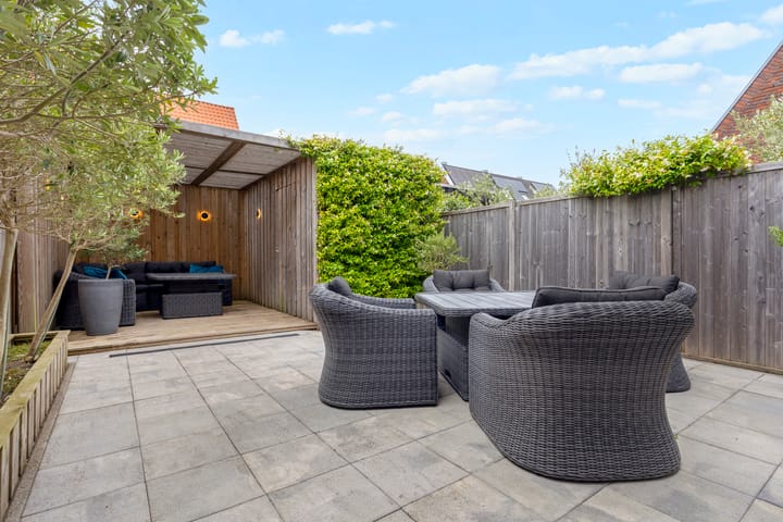 Tussenwoning te koop: Veenwortel 42, 'S-Gravenhage