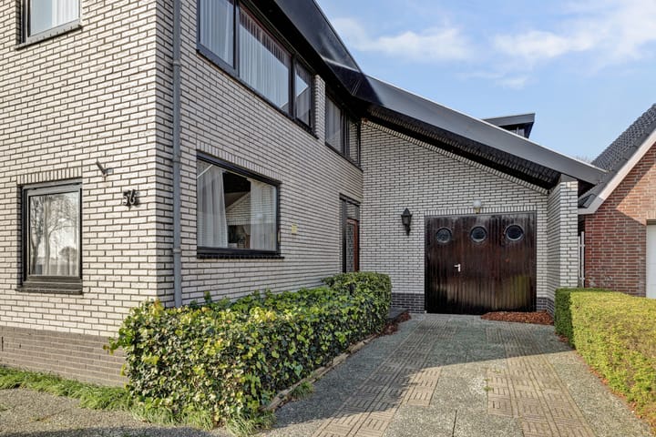 Vrijstaande woning te koop: Gaastweg 56, Sint Nicolaasga