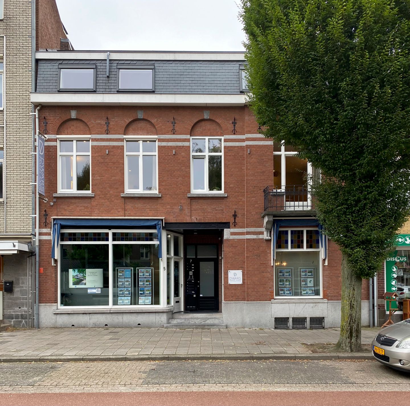 View photo 1 of Emmasingel 7