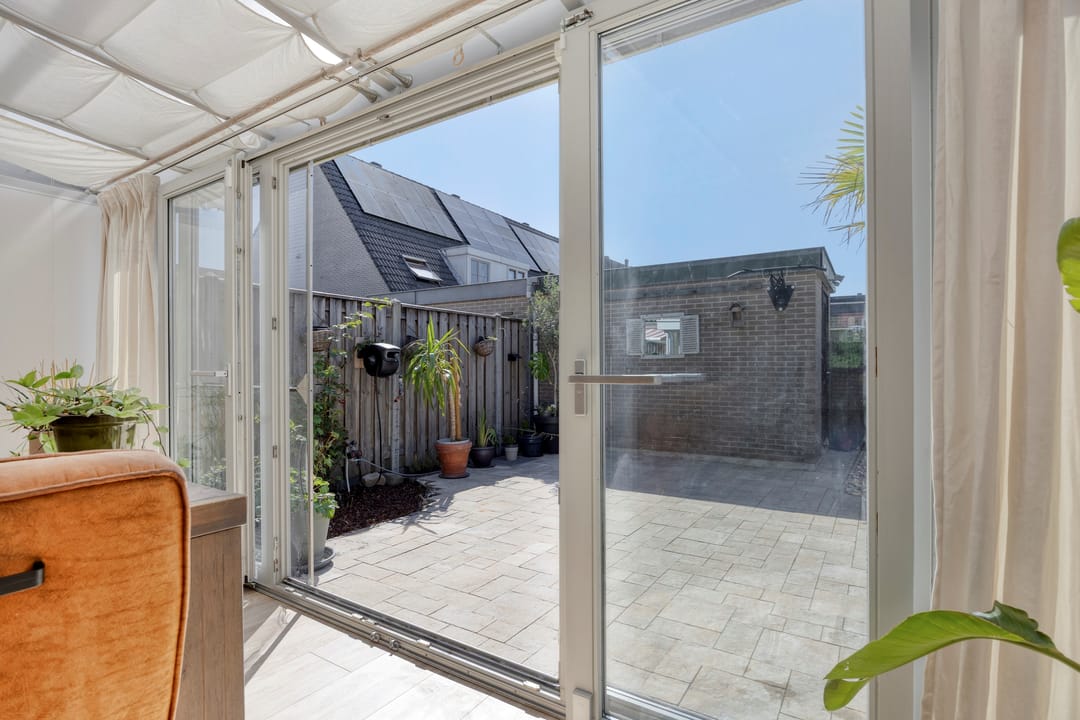Photo 22 of Haringvlietstraat 21