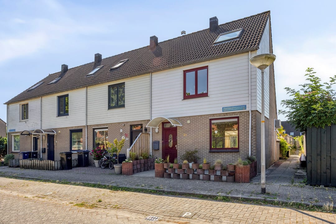Photo 1 of Haringvlietstraat 21