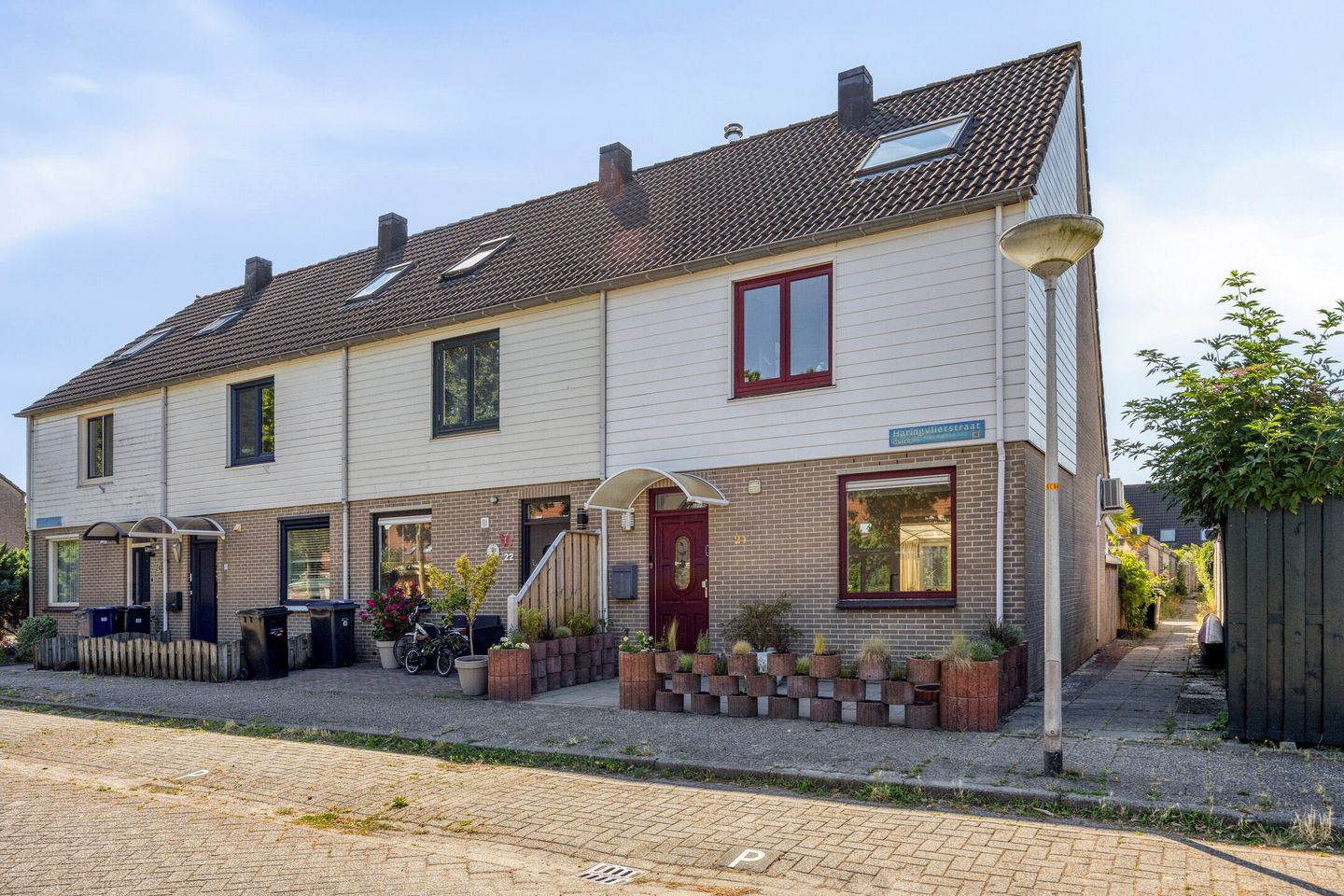 Photo 1 of Haringvlietstraat 21