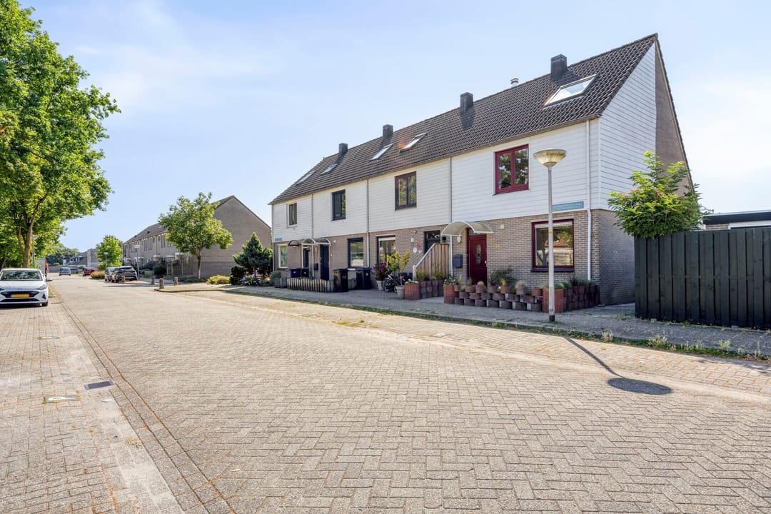 Photo 32 of Haringvlietstraat 21