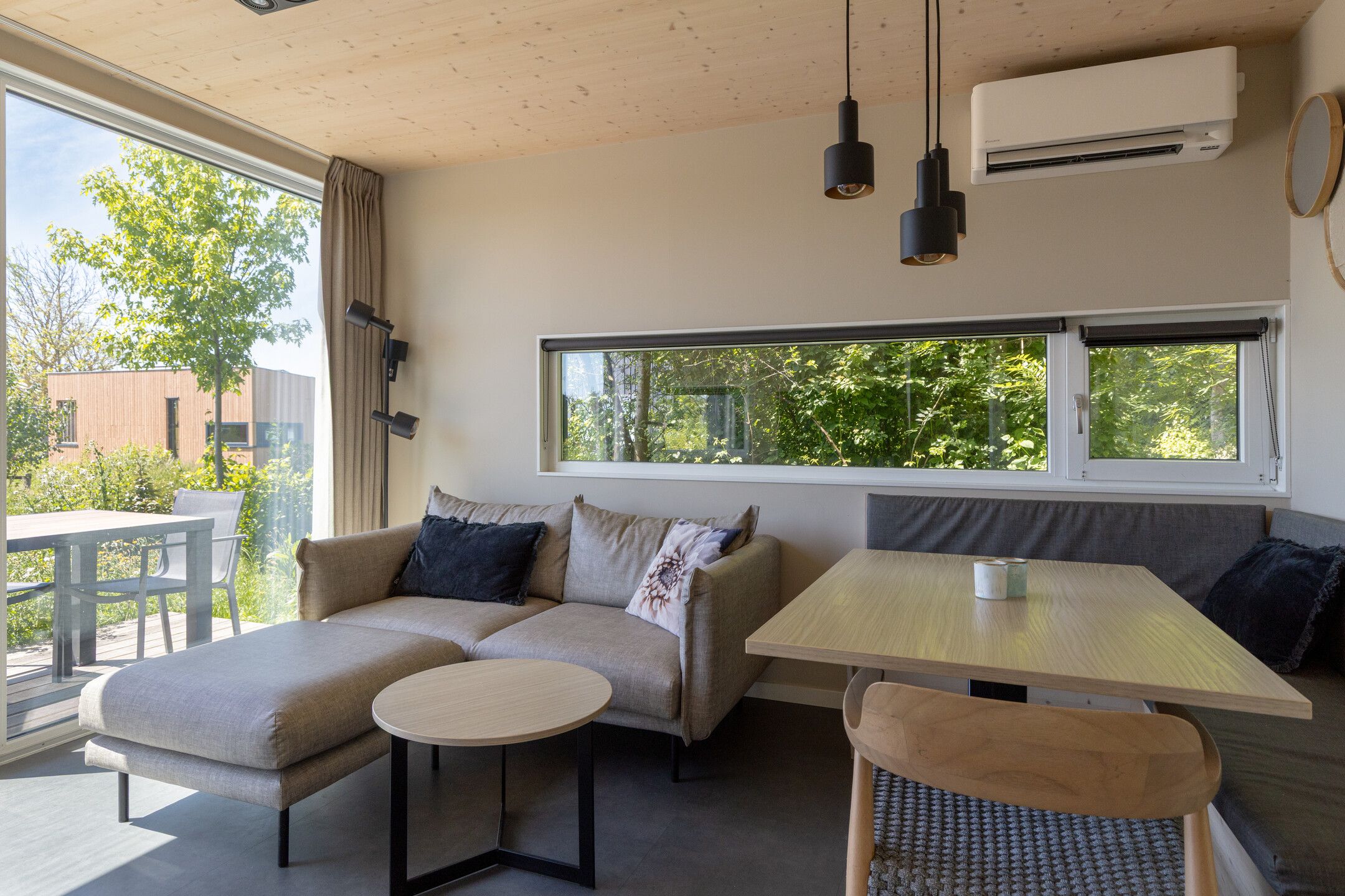2-bedroom freehold villa in Kamperland — photo 3 of 5