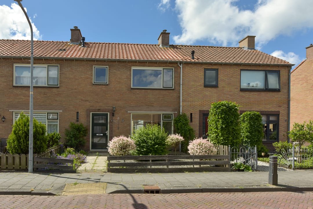 Photo 2 of Pastoor van Haasterstraat 29