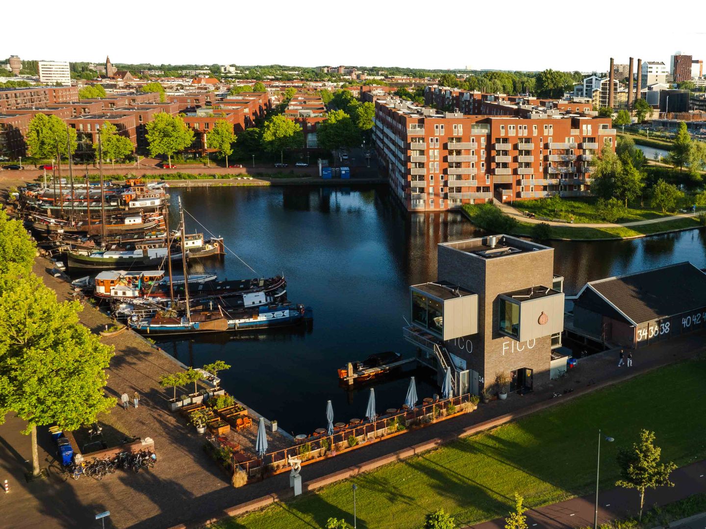Bekijk foto 1 van Veilinghavenkade 14