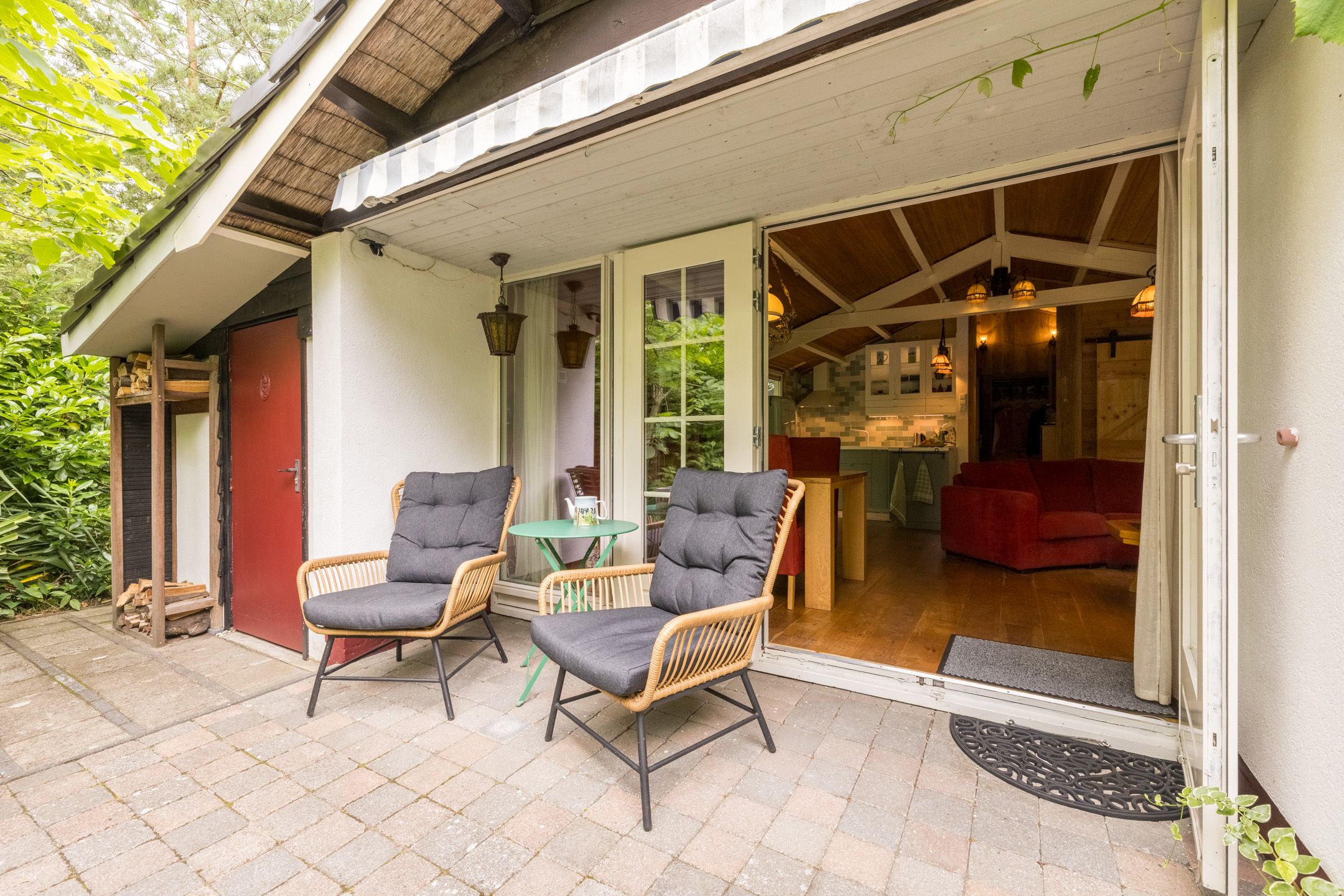 2-bedroom freehold villa in Echten (DR) — photo 2 of 5