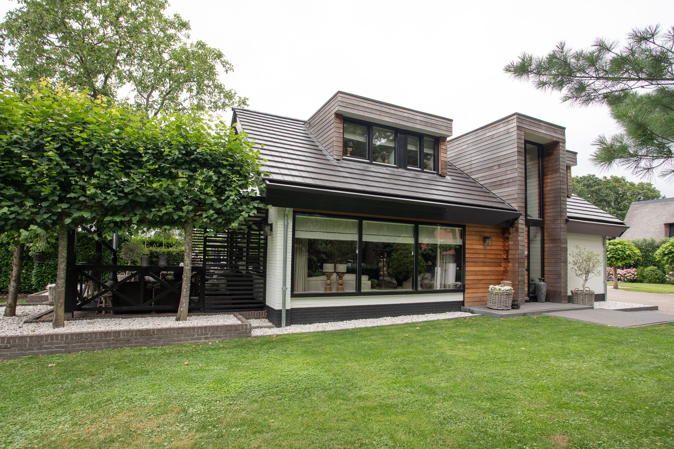 Woestendijk 4 