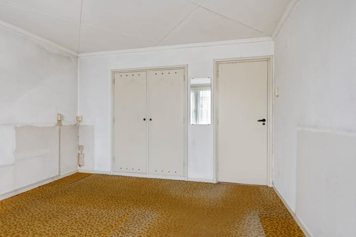 Tussenwoning te koop: Antwerpsestraatweg 26, Bergen Op Zoom