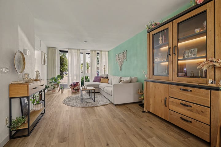 Tussenwoning te koop: Willem de Zwijgerstraat 135, Venlo