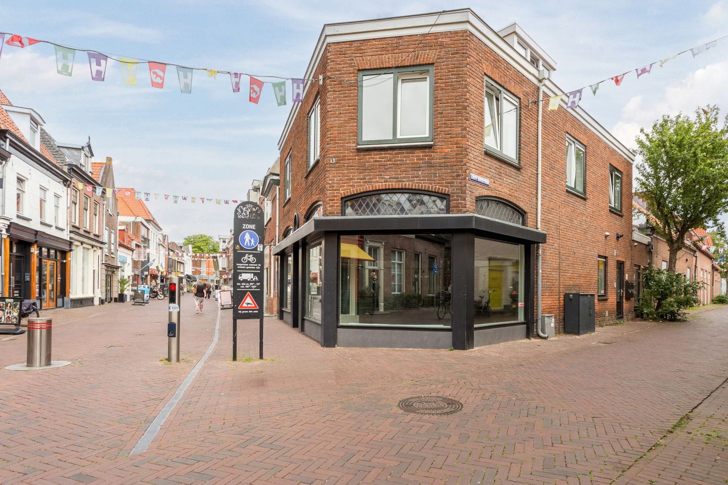 Bekijk foto 2 van Luttekepoortstraat 23