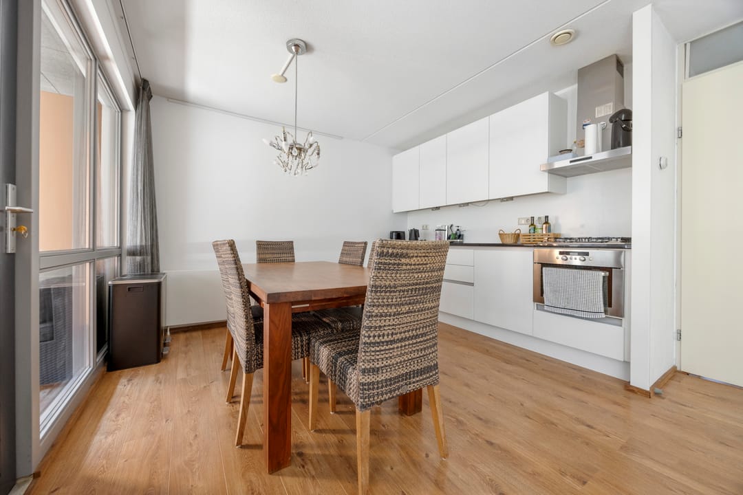 Photo 8 of Nina Simonestraat 124