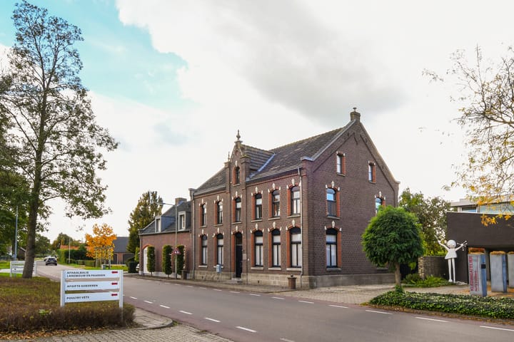 Twee-onder-één-kap te koop: Hoogstraat 12, Ell