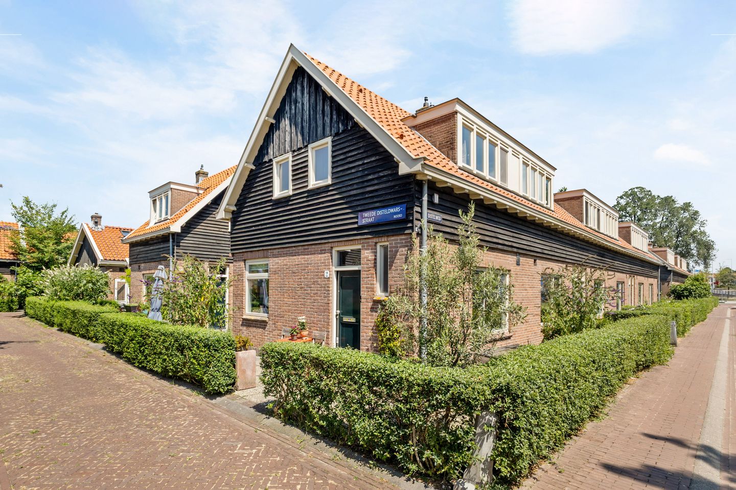Foto 1 van Tweede Disteldwarsstraat 2