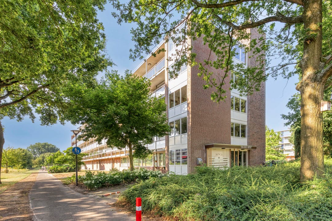 Photo 2 of Hertogenlaan 208