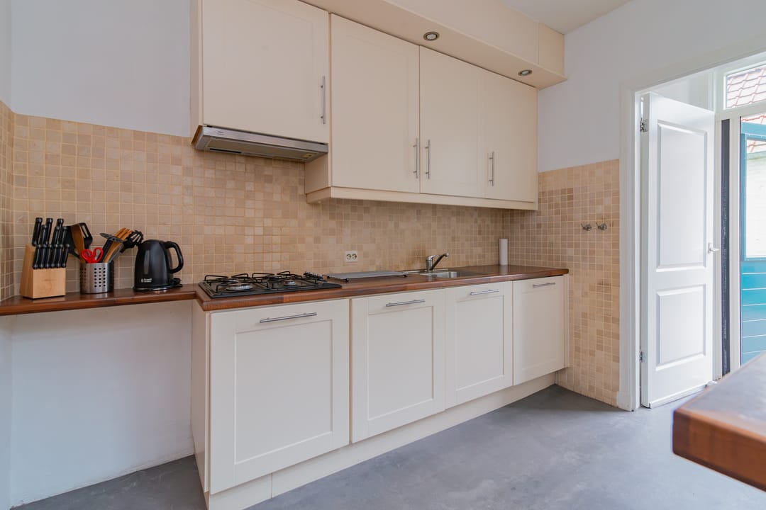 Photo 13 of Ruurlostraat 33