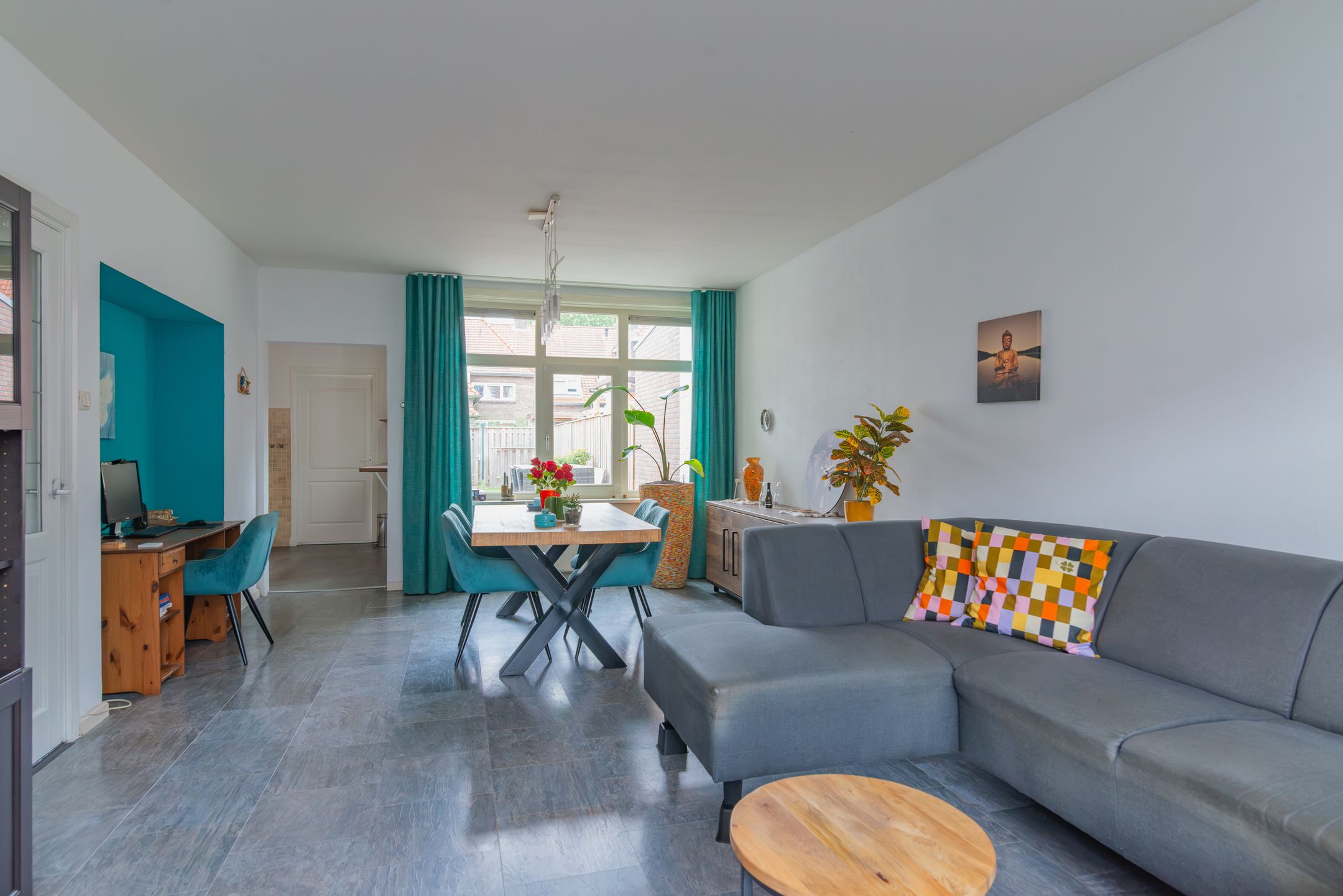 Photo 9 of Ruurlostraat 33