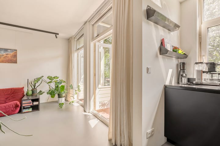 Studio te koop: Zeeburgerdijk 74-2, Amsterdam