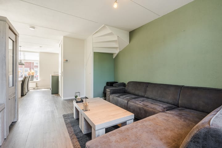 Tussenwoning te koop: Zwartewaterland 14, Nieuwleusen