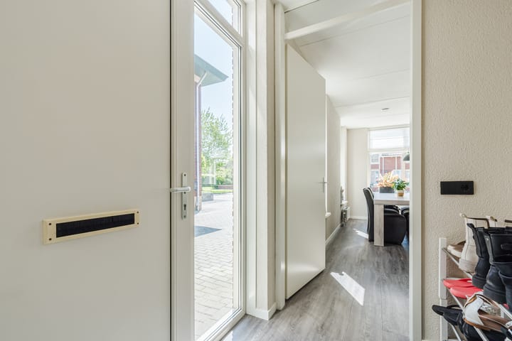 Tussenwoning te koop: Zwartewaterland 14, Nieuwleusen