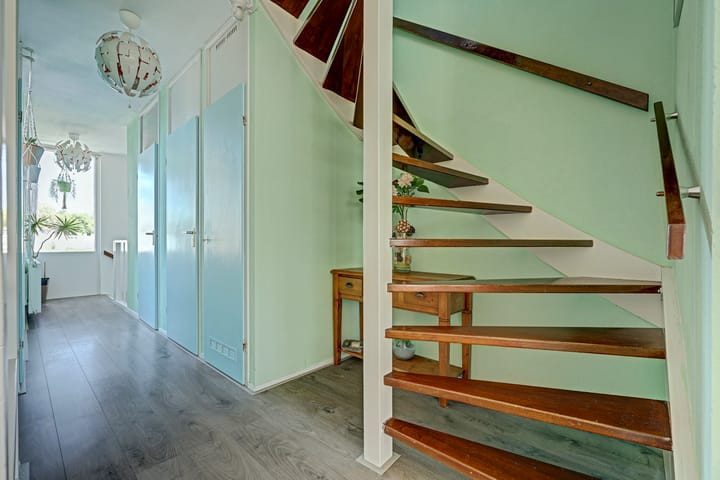Appartement te koop: Hoge Weije 138, Hoogvliet Rotterdam