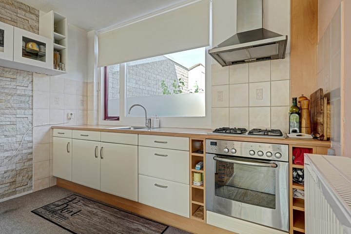 Appartement te koop: Hoge Weije 138, Hoogvliet Rotterdam