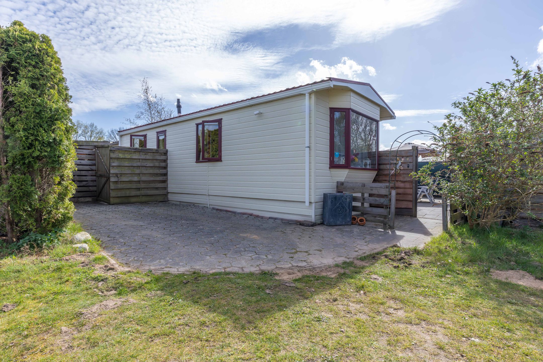 3-bedroom freehold villa in Anloo — photo 1 of 5