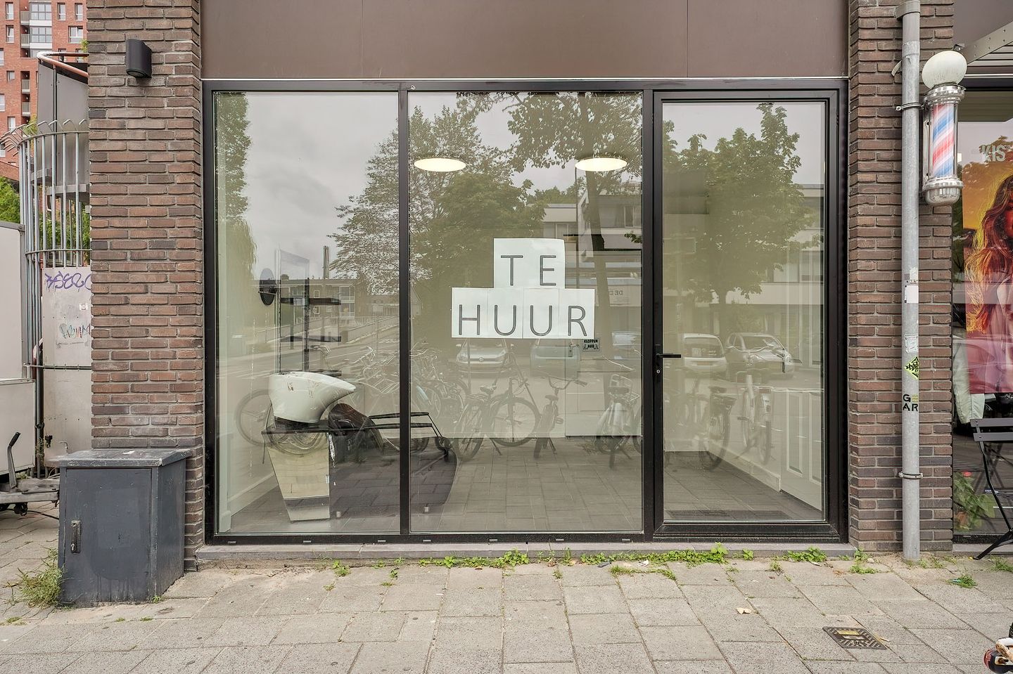 View photo 1 of Opaalstraat 2