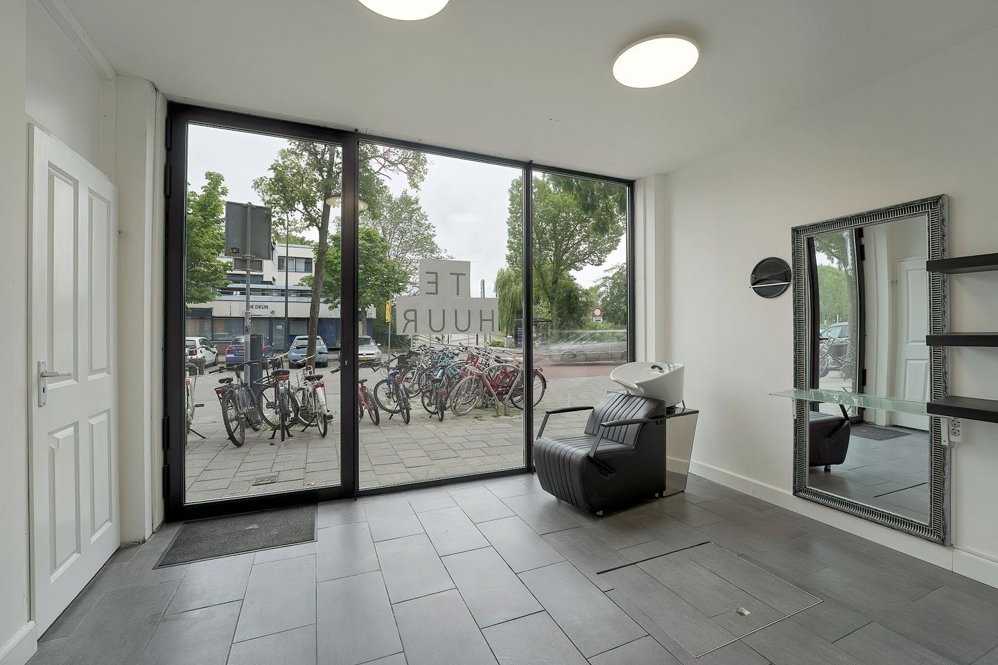 View photo 2 of Opaalstraat 2
