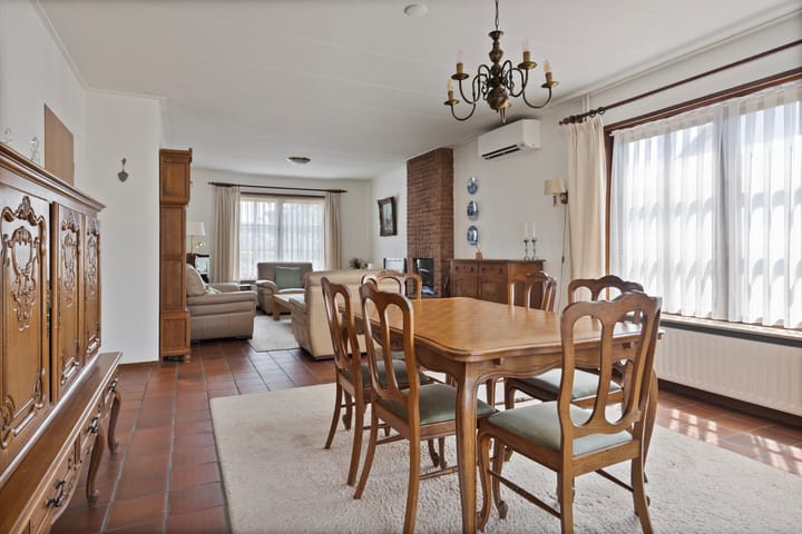 Vrijstaande woning te koop: van Middelhovenstraat 107, Axel