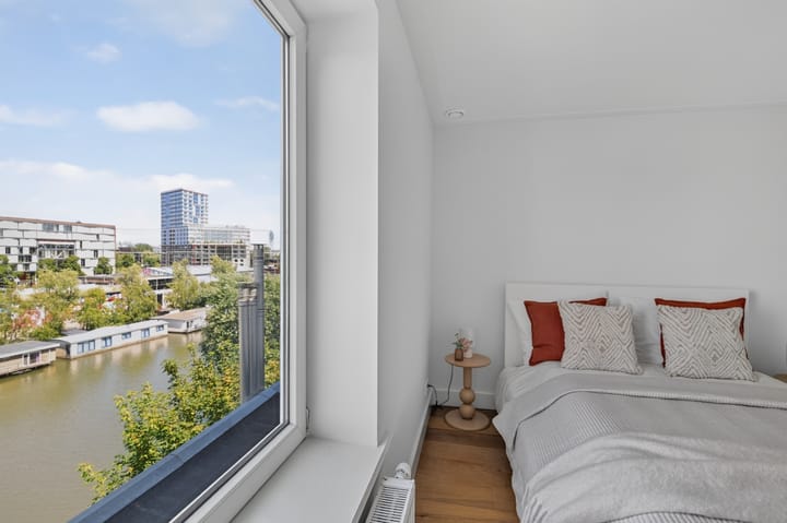 Appartement te koop: Zeeburgerdijk 37-4, Amsterdam