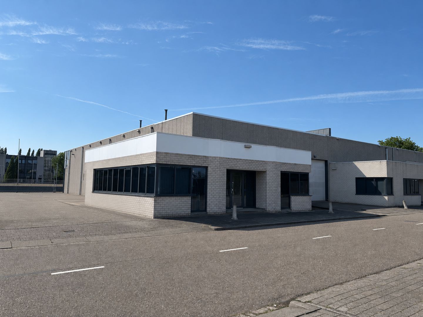 Bekijk foto 2 van Lisbaan 6